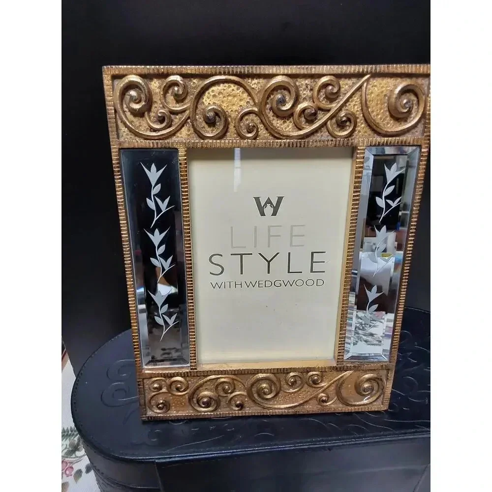 Vintage Wedgewood Picture Frame Art Deco Style 